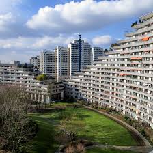 Jetzt günstige mietwohnungen in frankfurt suchen! Sonnenring Frankfurt Grosse 4 Zimmerwohnung Auf 7 Etage Mit Super Fernblick Allgrund Immobilienmakler