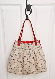 Take a look at purse pattern tutorials that range in this fat quarter purse tutorial will guide you through all the steps to making your very own purse from assembling the free pattern to the final stitch. 34 Best Free Bag Sewing Patterns To Sew In 2021