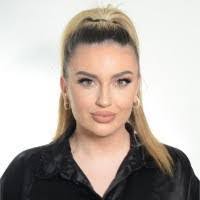 Elda Cano's Instagram, Twitter & Facebook