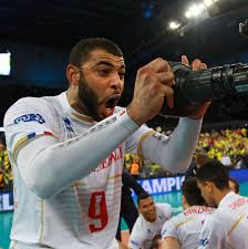 La star française du volley arrêtée au brésil ! Coronavirus Ngapeth Sai De Hospital 15 Dias Apos Ser Diagnosticado Com Covid 19