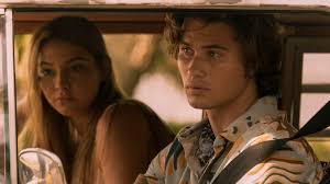 Outer Banks': Why They Didn't Show That Intimate Scene Between Sarah  Cameron and John B