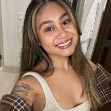 Sandy Nguyen's Instagram, Twitter & Facebook