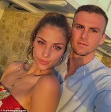 Patrik schick and his girlfriend hana married in 2020. Arsenal News Rob Holding Jokes Best Pal Calum Chambers Was Sad When He Got Himself A Girlfriend Daily Mail Online
