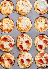 Easy Mini Pizza Bites Kay S Clean Eats Kids Easy Mini Pizza Bites Recipe Mini Pizza Bites Pizza Bites Mini Muffin Tin Recipes