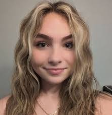 Lily Burnham's Instagram, Twitter & Facebook