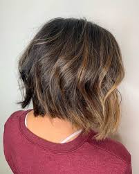 Inverted thick wavy brown bob there are tons of lob hairstyles for wavy hair to choose from, but inverted shapes are often the most popular. 19 Best Bob Haircuts For Thick Hair To Feel Lighter
