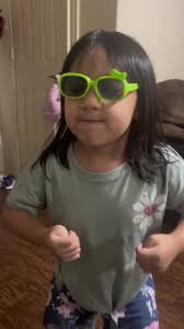 Aya Alvarez (@ayaalvarez)