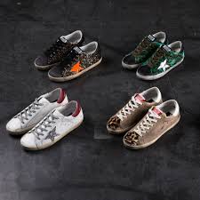 Palladium schuh ggdb männer farbe schuh q130 turnschuhe frauen cuir veritable leinwand schuhe tuch frauen chunky vulcan dinosaurier für frauen cut off men. Utility Chic Und Legere Eleganz Bestimmen Die Designs Von Golden Goose Deluxe Brand Zu Den Signature Styles Der Italien Manner Turnschuhe Sneaker Vintage Stil