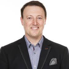 Seth Everett's Instagram, Twitter & Facebook