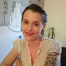 Elise Morgan's Instagram, Twitter & Facebook