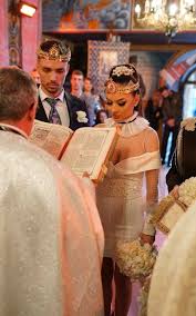 Vlăduța lupău este una dintre cele mai apreciate și bine plătite cântărețe de muzică populară din țara noastră. Click Ro VlÄƒduÈ›a LupÄƒu S A MÄƒritat Cu Un Fotbalist Ce MireasÄƒ Sexy A Fost FrumuÈ™ica Muzicii Populare Https Bit Ly 32eqn4p Facebook