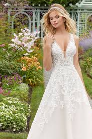 Kaufen sie prinzessin brautkleid online bei veaul.com heute! Schlichte Brautkleider Schlichte Hochzeitskleider Elegant Puristisch Edel