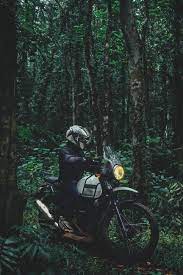 While this update isn't an overhaul, the manufacturer has tweaked the aesthetics and ergonomics to improve the overall package. Royal Enfield Himalayan 4k Wallpaper The Galleries 1932x2900 Download Hd Wallpaper Wallpapertip