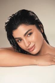 Erendida Garcia's Instagram, Twitter & Facebook