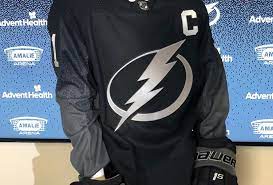 Shop the latest tampa bay lightning apparel & gear. Tampa Bay Lightning S Highly Anticipated Alternate Jersey A Hit With Younger Demographic The Athletic