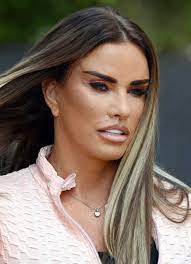 She rose to fame as a glamour model under the name jordan and went on to star in the third series of i'm a celebrity where she. Katie Price Das Ergebnis Ihrer Beauty Op Leute Bild De