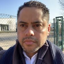 Allan J. Crooks (@ajctwtr)