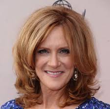 3 Hairstyles For Overweight Middle Aged Women Womens Hairstyles Hair Styles Headband Hairstyles