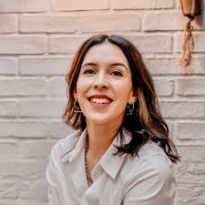 Media-friendly experts at your fingertips || EAST VILLAGE.