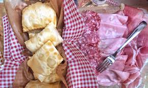 È la rivoluzione delle alte terre, tutto cambia e tutto è possibile. Dove Mangiare Sui Colli Bolognesi Per San Valentino Spadelliamo