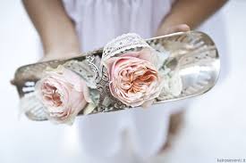 Bomboniere matrimonio, biglietti nascita, partecipazioni e bomboniere battesimo, prima comunione, cresima, laurea, nozze d'argento e nozze d'oro, biglietti compleanno e accessori coordinati per ogni evento. Portafedi Alternativo Eventi Cuscino Portafedi Planner