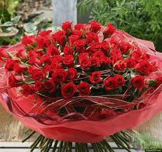 Bring a lot more holiday cheer to your tree with a custom ceramic ornament. Red Roses Bouquet Gif