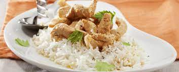 Per preparare il riso basmati con pollo e verdure, per prima cosa lavate il petto di pollo e tagliatelo a cubetti. Riso Basmati Con Pollo Marinato Cottura Del Riso Sale Pepe