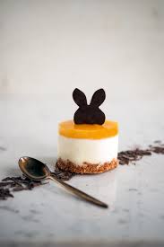 Probieren sie es doch einfach einmal aus, lassen sie sich inspirieren und werden sie zum echten strickkünstler. Mango Cheesecakes Mit Schoko Hasenohren Rezept Zotter Schokolade