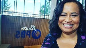 Yvette Dooley's Instagram, Twitter & Facebook