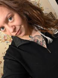 Just a few.. A little peek-a-boo... But I love em... Ty Brittany Roegge for  the amazing and beautiful doooo. 🖤