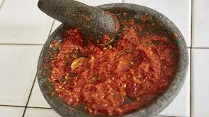 Masak terus dengan api kecil sambil sesekali diaduk supaya tidak gosong. 5 Resep Sambal Ikan Bakar Yang Enak Dan Pedas Mantap