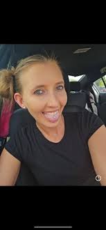 This is Shae Bing. This girl is psychotic. She will post you