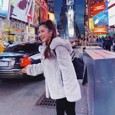 Cô là quán quân cuộc thi giọng hát việt mùa đầu tiên 2012. HÆ°Æ¡ng Tram Báº±ng Kiá»u Song Ca Äƒn Y Nhá»¯ng Ngay Ä'áº¹p Trá»i Ttv24