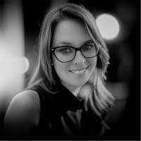 Dara Vang's Instagram, Twitter & Facebook