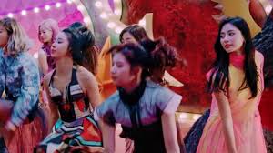 Now, all women dress, tops, outerwears, shoes and men clothing for cheap sale! The Ruffled Dress Orange Tzuyu In The Clip Yes Or Yes Twice Spotern