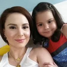 Team Kramer S Hot Momma Chesca Garcia Kramer And Her Adorable Kendra Superstar Beauty Adorable Superstar