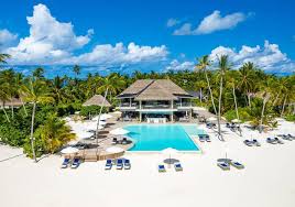 The accommodation at baglioni resort maldives brings forth a rapturous blend of superior comforts and the warmth of outstanding surroundings. Baglioni Resort Maldives Im Dhaalu Atoll Maldives Traveller