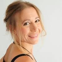 Claudia Schuch's Instagram, Twitter & Facebook