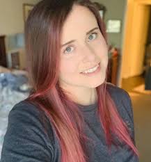Coloring your hair can require up to three different actions: 20 Colorist Approved Tips And Tricks To Dye Your Hair At Home
