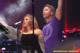 Жена олега винника — солистка, работающая вместе с певцом, таисия сватко. Vinnik Zhena Artist Pokazal Suprugu Na Scene Foto Novosti Ukrainy