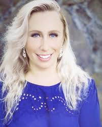 Crystal Schwarzmann, Hawaii Realtor, Coldwell Banker Realty