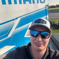 40+ profilů „Ryan Hayes“