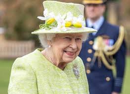 The no.1 page about queen elizabeth ii, our beloved monarch. Koroleva Elizaveta Ii Sovershila Pervyj Publichnyj Vyhod V 2021 Godu V Godovshinu Megzita Hello Russia