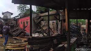 Scopri ricette, idee per la casa, consigli di stile e altre idee da provare. Pabrik Tahu Di Cikaret Cianjur Ludes Terbakar Berita Medan Hari Ini