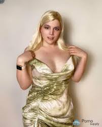 Amanda Rae naked macro pussy view