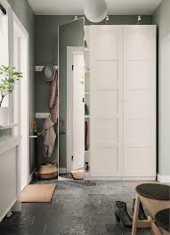 Werden stilistisch unpassende fenster eingebaut, verliert ein haus nicht nur an charakter, auch das denkmalamt könnte ein veto einlegen. Bergsbo Tur Weiss 50x229 Cm Ikea Deutschland