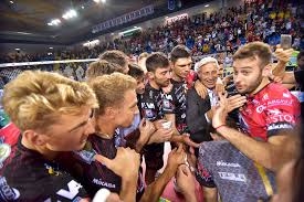 A casa mia opened its restaurant doors in september 2013, in the wonderful kent seaside town of herne bay. Stefano Recine Torna Al Pala De Andre Non Mi Sento Un Ex Ma Questa E Casa Mia