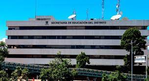 Encuentre aquí noticias sobre secretaría de educación de bogotá: Secretaria De Educacion De Bogota Pone En Cintura A Los Establecimientos Ilegales Compartir Palabra Maestra