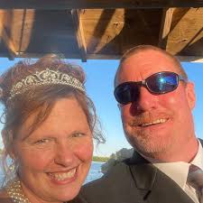 Are there any others out there that have encountered similar situation with  this individual? Long story time. A year ago I caught a man watching me