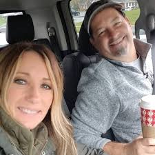 Chris & Leslie Hahn 🏠 (@housebyhahn) • Instagram photos and videos